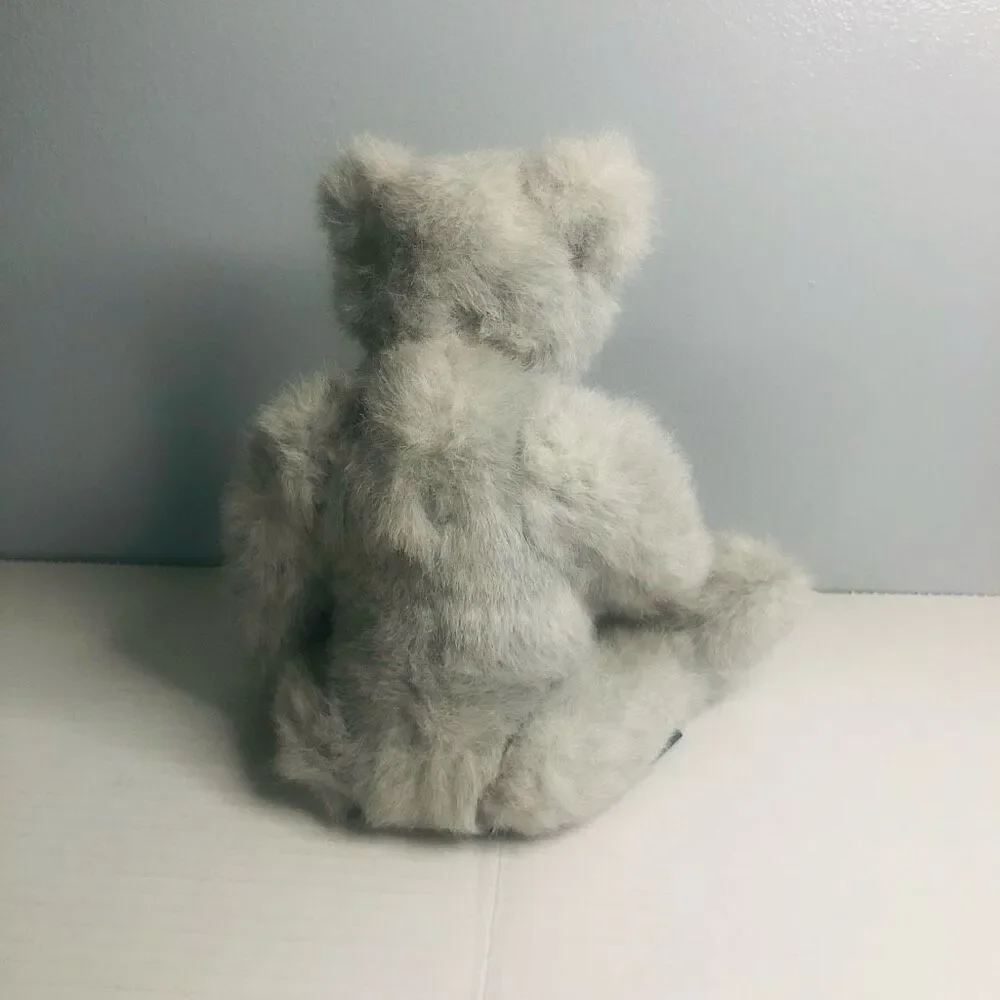 mary meyer grn mountain bears Killington 1993 carol carini design light grey bea